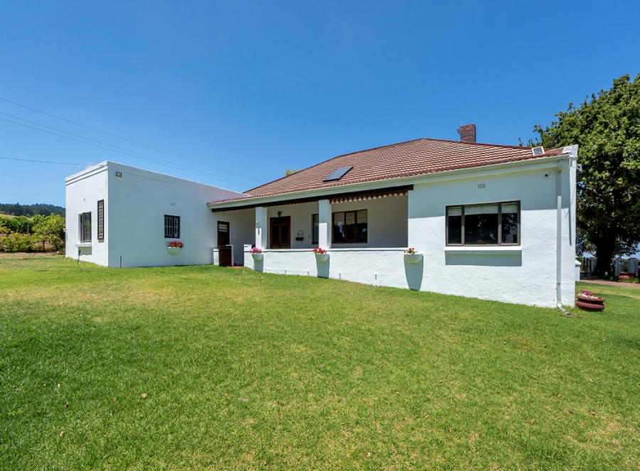 4 Bedroom Property for Sale in Stellenbosch Farms Western Cape